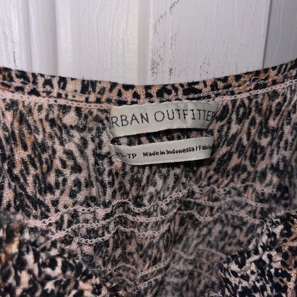 Urban Outfitters, cheetah print tie top - Picture 3 of 3